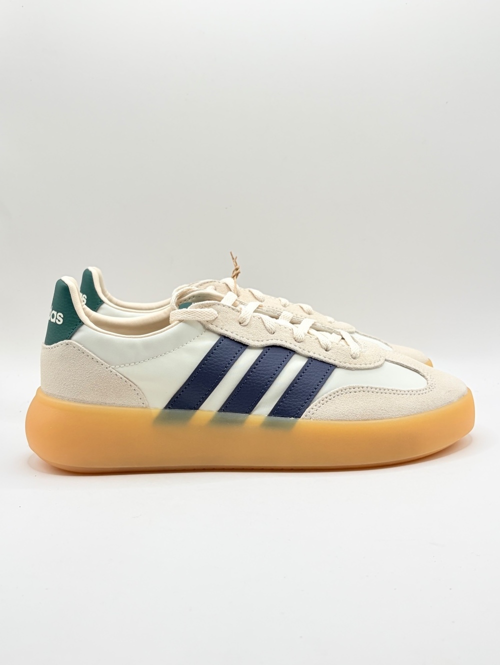 Adidas Barreda Decode J Size 7Y/8 Women’s Cream Navy Gum Sole Sneakers